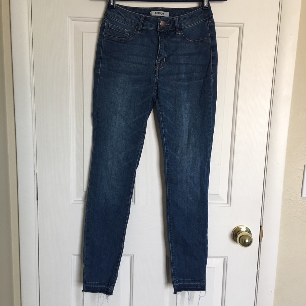 Refuge Frayed Ankle Denim Jeans